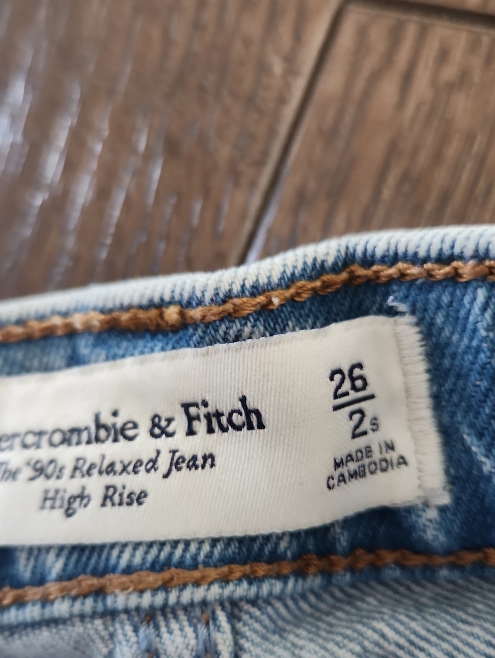 Abercrombie & Fitch High Rise 90s Relaxed Jean capsule staple 26 - Picture 4 of 6